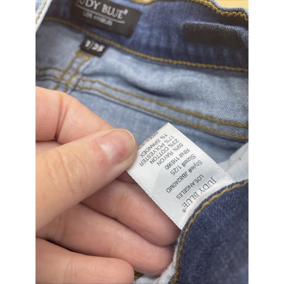 Judy Blue Jeans Womens 1/25 Skinny Fit Blue Distressed Fray Hem Stretch - Picture 4 of 7